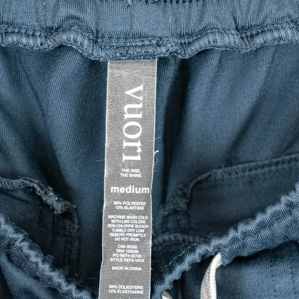 Vuori Men's Sunday Performance Jogger Pants in Blue size Medium - Picture 3 of 11